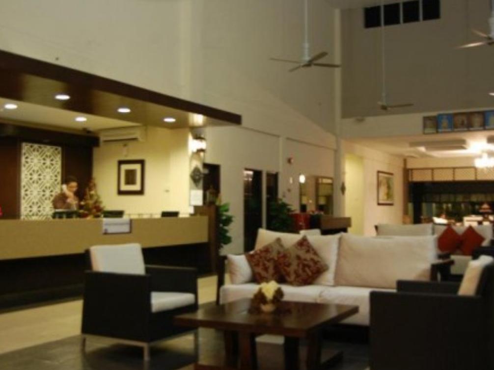 Hotel Seri Malaysia Кангар Екстериор снимка